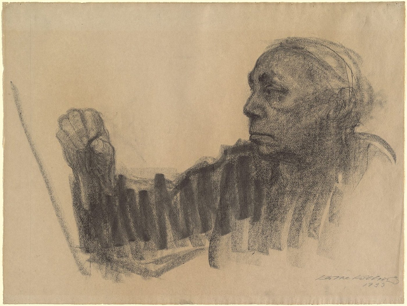 Käthe Kollwitz: energetic charcoal marks carry the feeling of the drawing