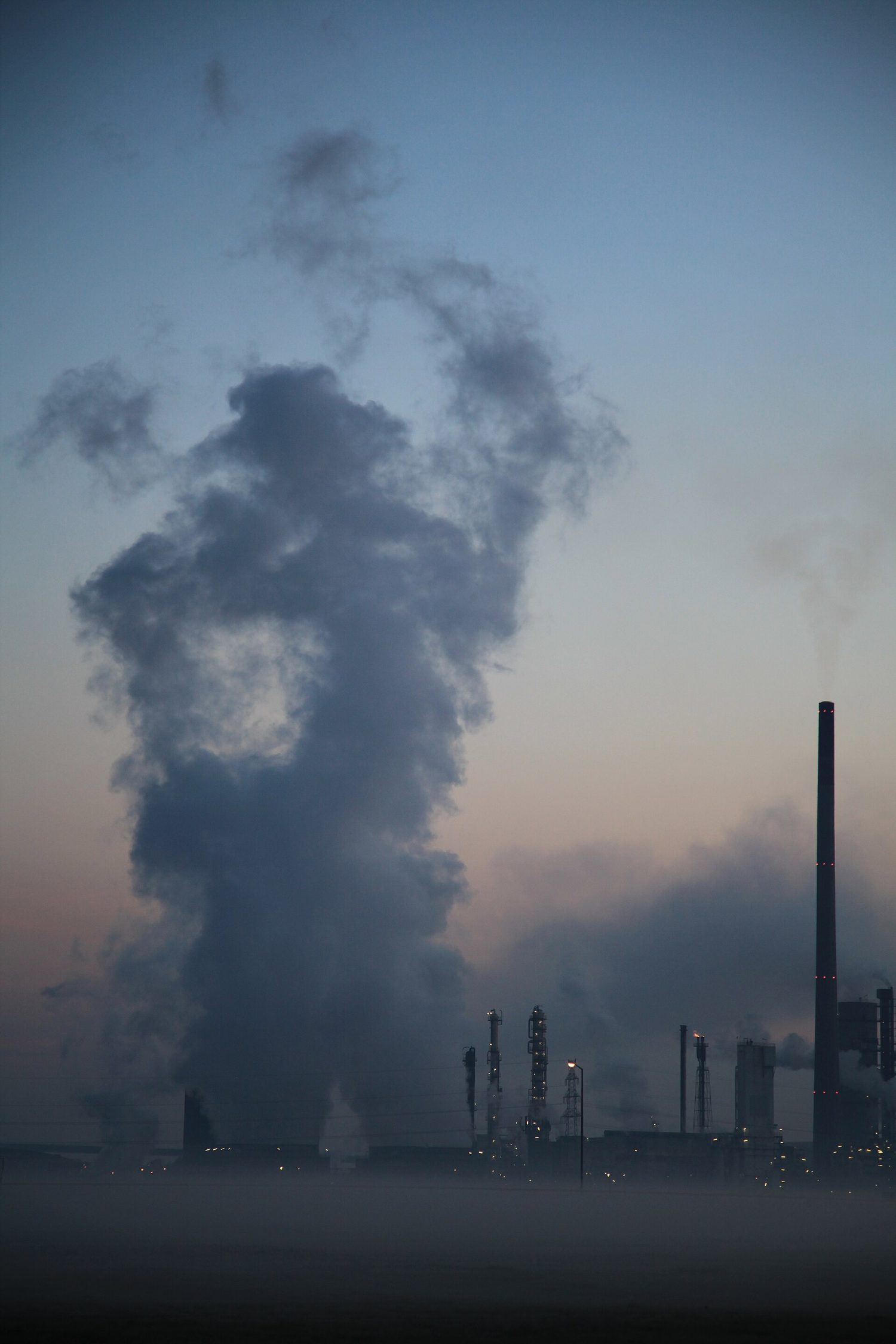 An ammonia plant: industrial equilibria like Haber's process are driven by pressure, temperature and catalysts