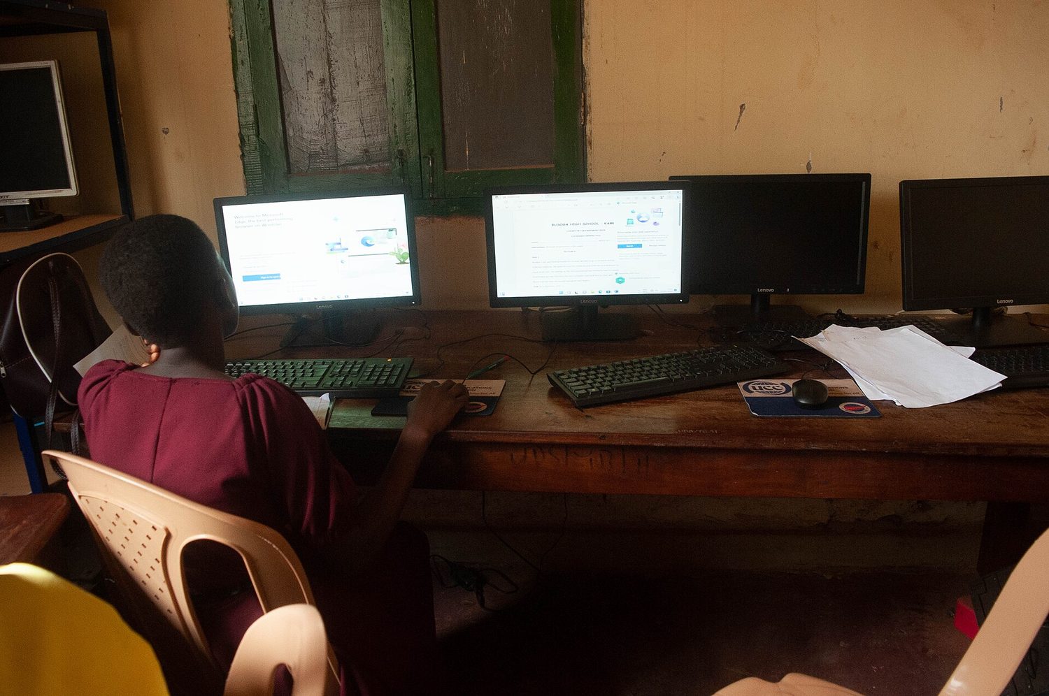Public library computers: digital divide is about unequal access to devices, connectivity and skills